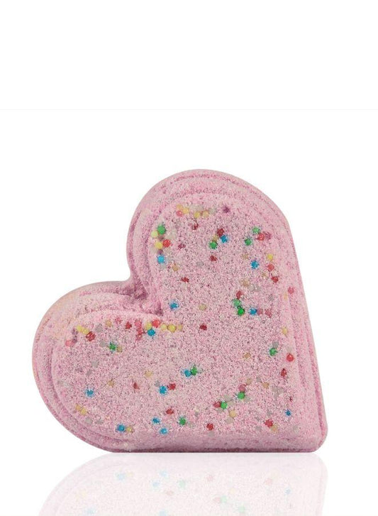 Soap&Friends Cherry Bath Heart 110g – Aromatic Effervescent Bath Bomb with Sweet Cherry Scent – Heart-Shaped Fizzy Bath Bomb