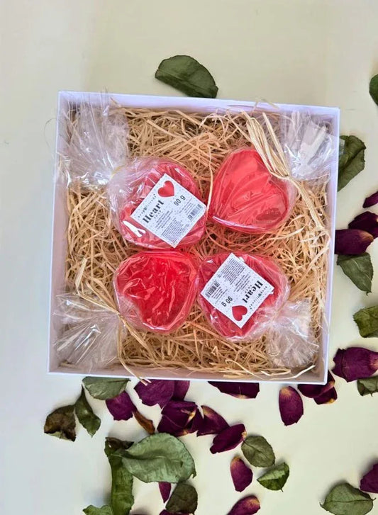 Heart-Shaped Cranberry Soap Set – Natural Handmade Bars with Vegetable Glycerin & Coconut Oil – Gentle Cleansing, Moisturizing & Romantic Gift (4 × 90g)