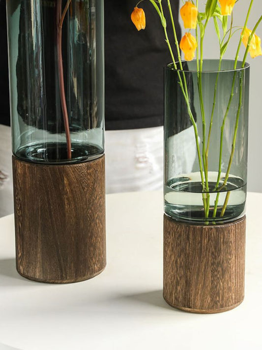 مزهرية زجاجية أنيقة بقاعدة خشبية - ديكور منزلي مصنوع يدويًا للمنزل والمكاتب