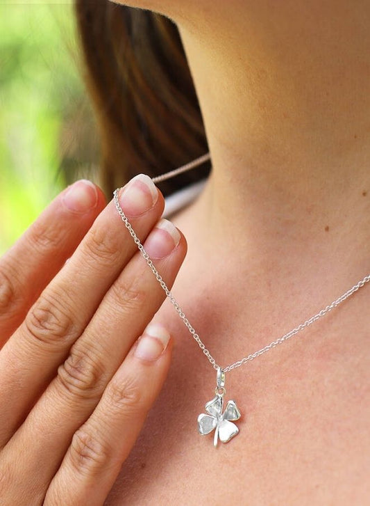 Unique Flower Necklace Stainless Steel for Women | Eternal Flower Pendant Necklace Gift Jewelry for Women | Silver