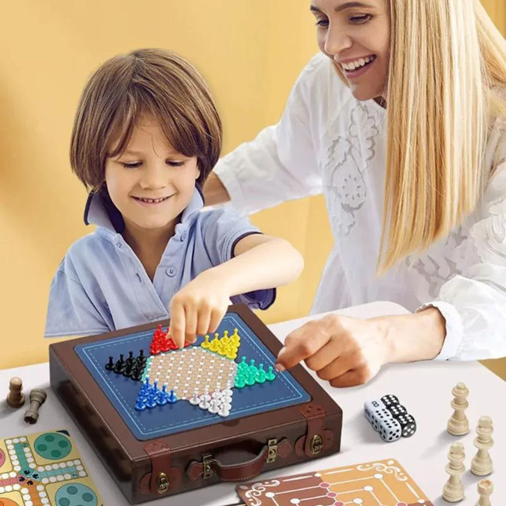لوحة شطرنج متعددة الوظائف في علبة خشبية - مجموعة 12 في 1