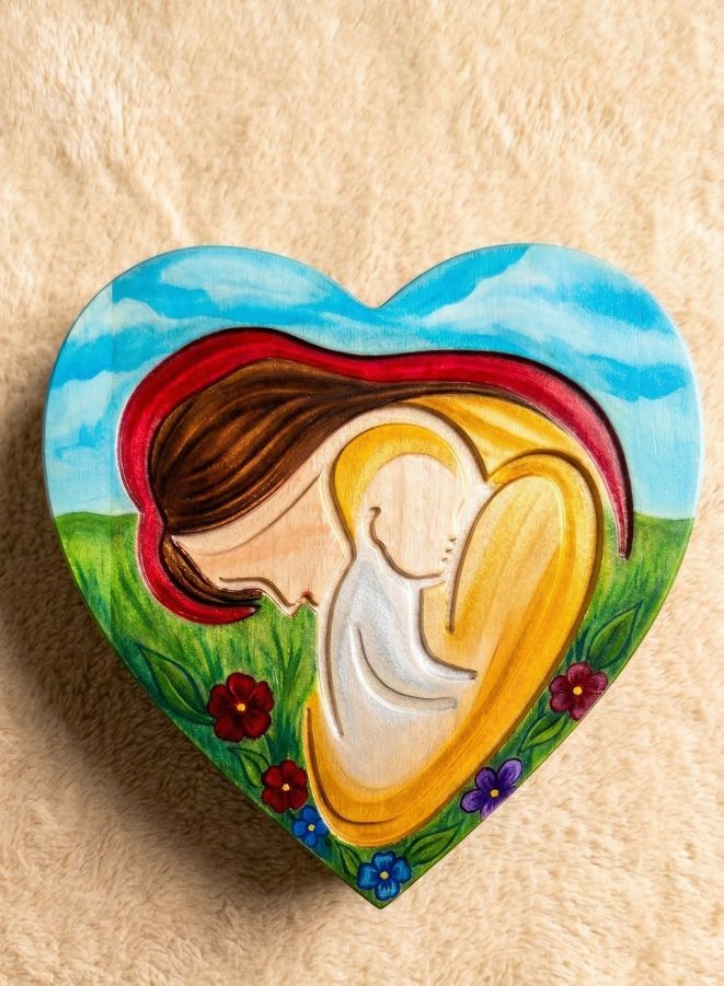 Heart-Shaped DIY Wooden Keepsake Box with Necklace – Personalized Mother’s Day Gift Set with Paint Kit