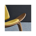 كرسي استرخاء مريح من الجلد الناعم بإطار خشبي | مثالي لبهو المكتب، وغرفة المعيشة، وغرف الانتظار