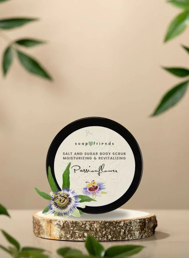 مقشر الجسم الطبيعي برائحة زهرة الآلام من Soap&amp;Friends