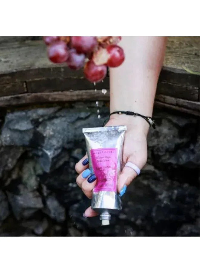 كريم اليدين برائحة العنب من سوب آند فريندز، ٨٠ مل - مرطب حائز على جوائز، يحتوي على ٢٠٪ من زبدة الشيا العضوية - أفضل منتجات التجميل لعام ٢٠١٦