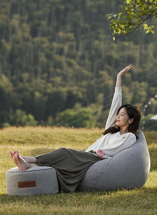 LUCKYSAC Classic Bean Bag with foot stool grey outdoor