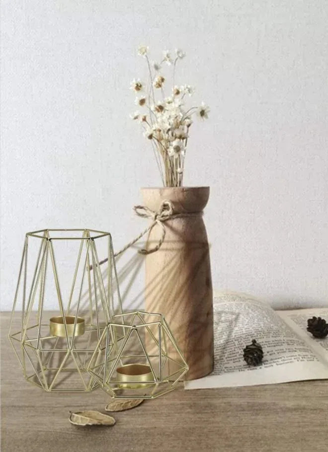 Elegant Metal Candle Holder - Stylish and Functional Home Decor Accent (Gold Color)