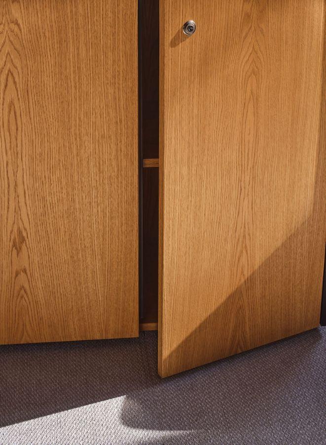 Viga Simplistic Wardrobe